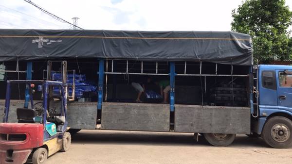 vận tải hàng quảng cáo